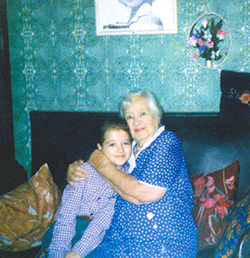 Зоя Константиновна с внучкой